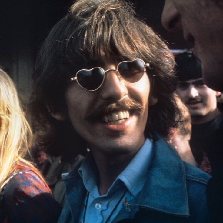 George in heart-sunglasses is all I need today