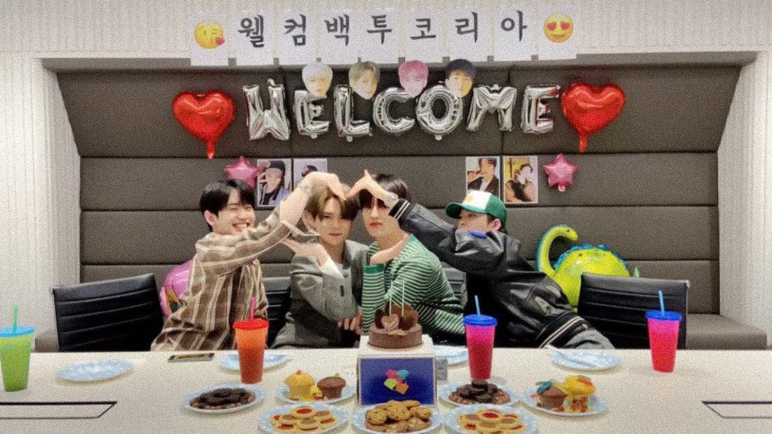 JlineGallery's tweet photo. It's my birthday! 🥹
#Yoshi #Mashiho #Asahi #Haruto https://t.co/lJOM17iByF