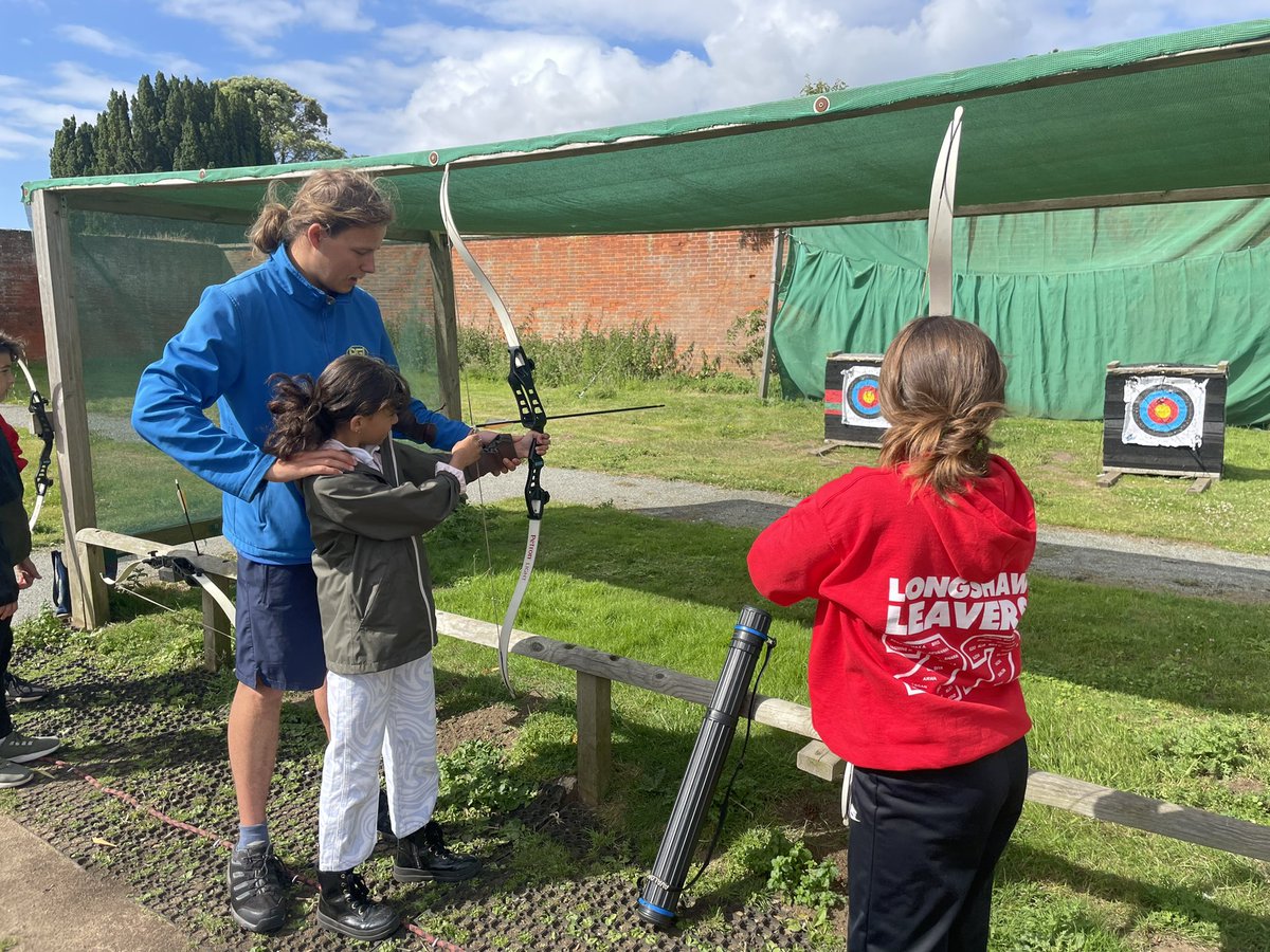 MissTLongshaw1's tweet photo. Shooting again this morning @LongshawAcademy https://t.co/n5ErFfa5lI