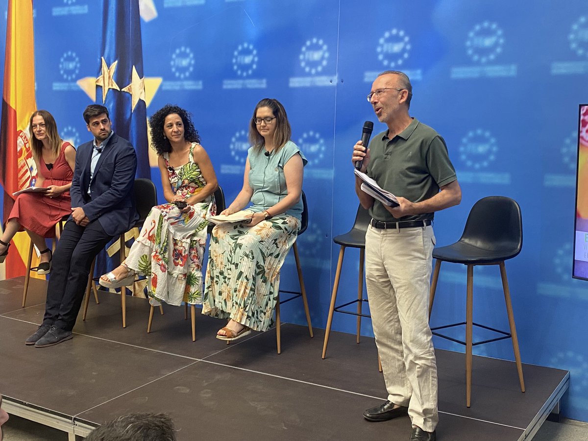 Programas premiados:
Prevención e intervención frente al #AbsentismoEscolar Municipios -20.000 hab.
<a href="/AjuntamentBadia/">Ajuntament de Badia del Vallès</a>
<a href="/Ayto_Daganzo/">AytoDeDaganzo</a>
#Pinoso
<a href="/AytoDeUtiel/">Ayuntamiento de Utiel</a>
Detalles de cada uno de ellos en coloquio:
📹 youtu.be/u1G5iz6zbBw