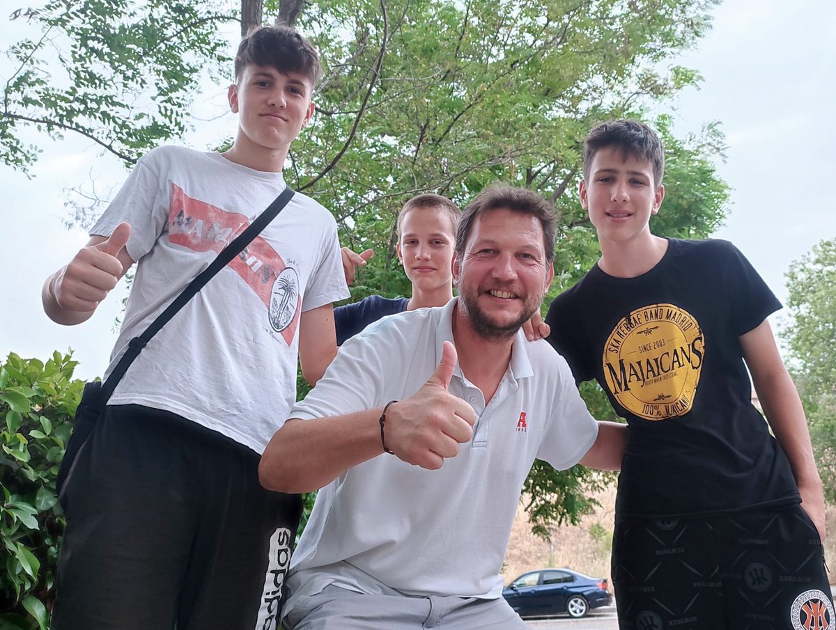 Este sábado 25 la chavalería estará en el festival Almenara. Te esperamos allí. 
#radioalmenara