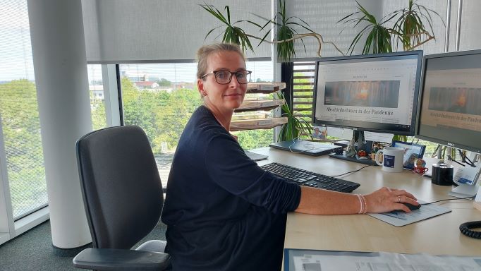 3,2,1... Countdown für den #TWP2022: heute <a href="/AngelaBoll_MA/">Angela Boll</a>, nominiert in der Kategorie Bestes lokales Stück für ihren Bericht "Abschiednehmen in der Pandemie" im Mannheimer Morgen <a href="/online_MM/">Mannheimer Morgen</a>. Mehr am 22. Juni in Berlin und hier 👉   tinyurl.com/292zed77