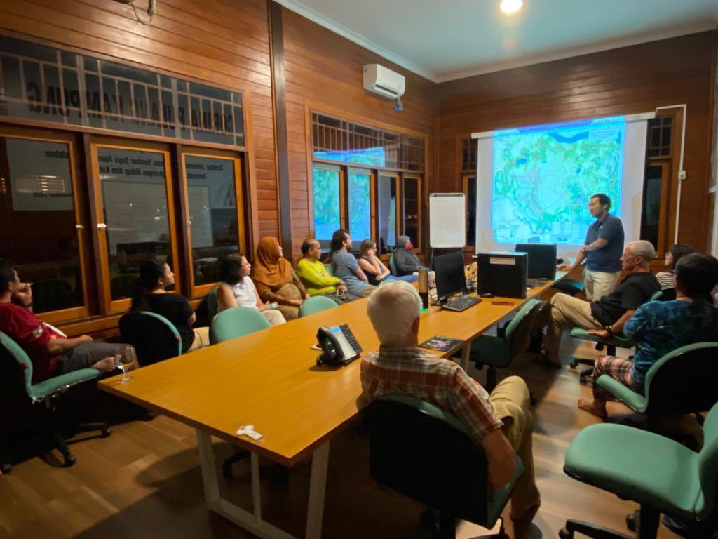 What a perfect way to reconnect and recharge! Thank you <a href="/RER_official/">Restorasi Ekosistem Riau (RER)</a> for hosting the 2022 Landscapes Retreat! Grateful to participants contributing their ideas and sharing their experiences from across Indonesia.
