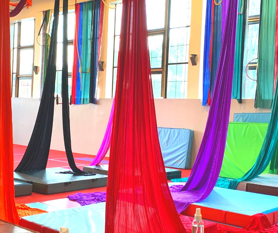 TheBumbershoot's tweet photo. It's time to get registered for the Summer B session.

Come play and discover your inner child with aerial classes this summer at Bumbershoot Aerial Arts. We have classes great for newbies and aerialist at any level. 

Summer B Schedule 👉 https://t.co/52A6IuaTJO https://t.co/jGxGik2m17