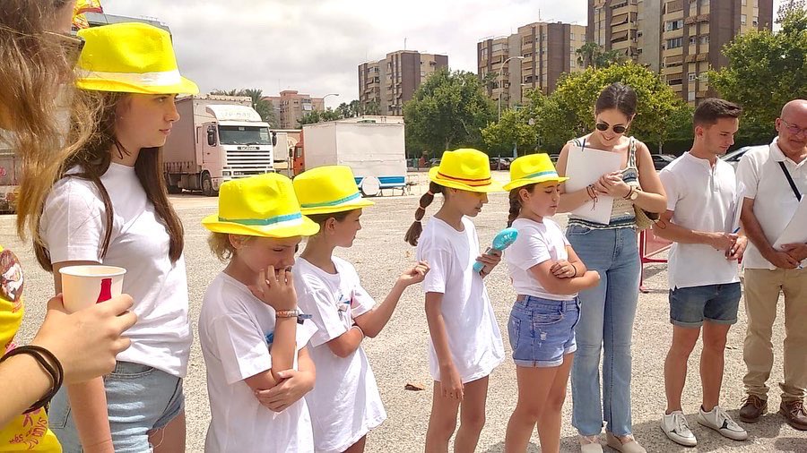 Visita del Jurado Infantil 2022. Suerte Hoguera!!!
Suerte @superartealicante 

#grantrabajopremioseguro
#aporelpremio
#visitadeljurado 
#PSB2022
#fogueres2022
#fogueres 
#hogueras2022
#másde20añossiendoespeciales
#mesde20anyssentespecials