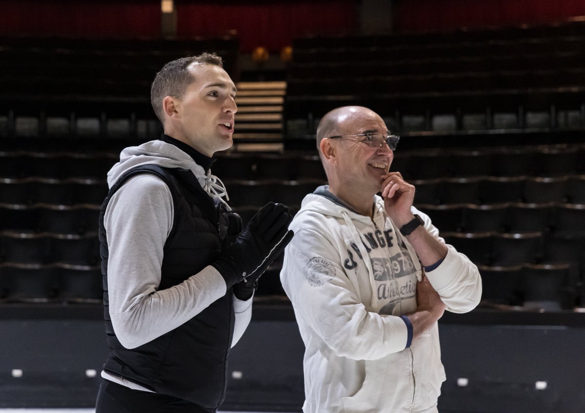 HotIceShow's tweet photo. It's all smiles at rehearsals today 😃 It's just over 2 weeks until Hot Ice Rapture begins... have you reserved your seats yet? 🔥 

👉https://t.co/mGwqHbMLdh https://t.co/hzhVAlWFWE