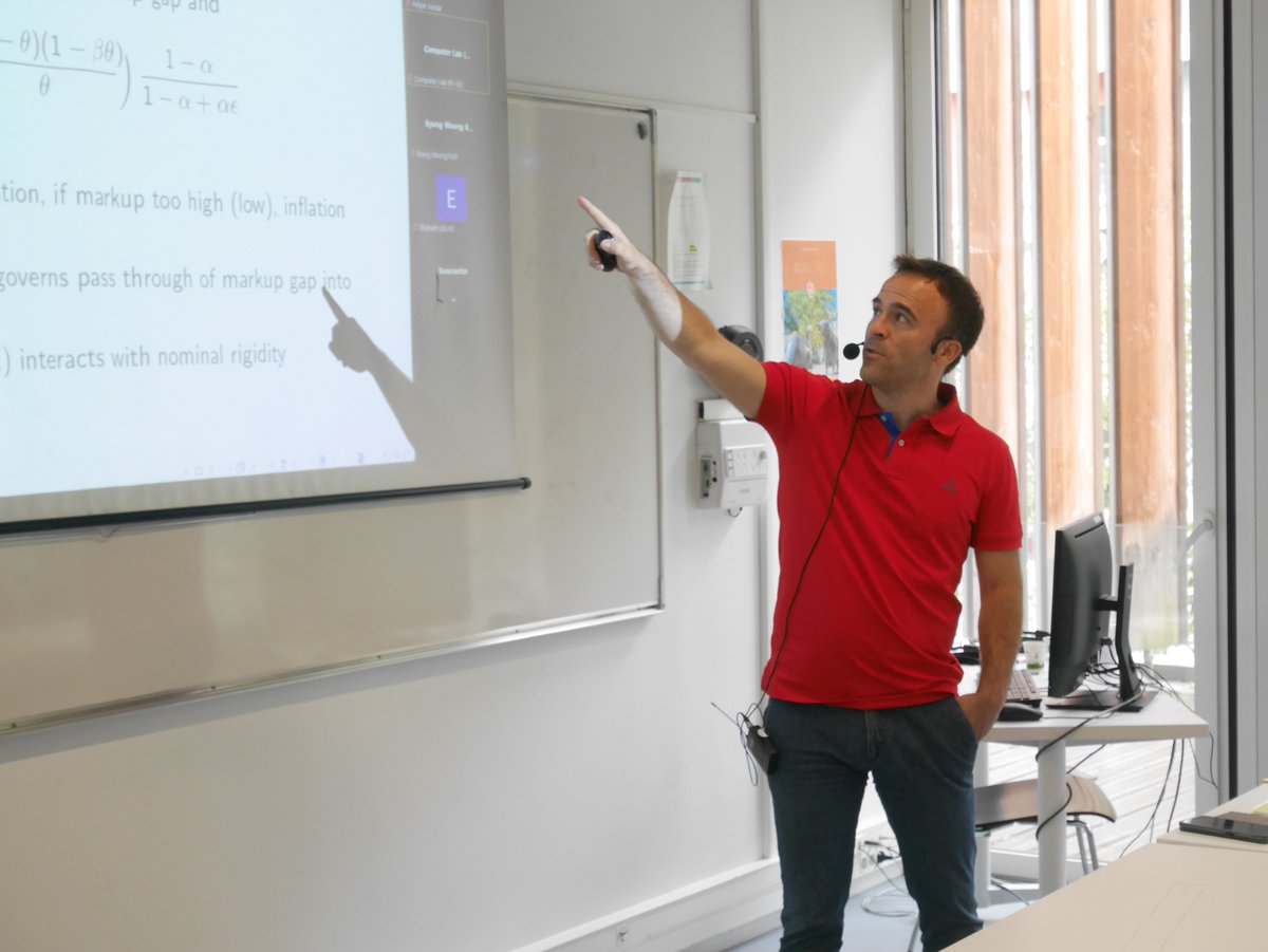 PSEinfo's tweet image. 🎓 #PSESUMMERSCHOOL2022 | We are excited to welcome students from all around the word for the second week of our Summer School! ☀️

For this second week, the trainings studied are: #DEVPT, #EXPECO, #MACRO and #MIGRATION.

Have a good week! 📚