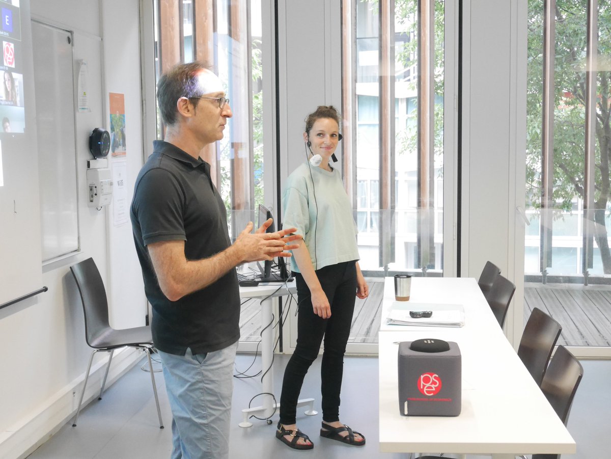 PSEinfo's tweet image. 🎓 #PSESUMMERSCHOOL2022 | We are excited to welcome students from all around the word for the second week of our Summer School! ☀️

For this second week, the trainings studied are: #DEVPT, #EXPECO, #MACRO and #MIGRATION.

Have a good week! 📚