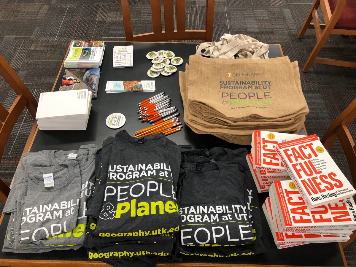 Big thank you to the Tennessee #APHG teachers who joined us for the <a href="/tngeogalliance/">TNGeographicAlliance</a> workshop last week. My geoinquiry and geography career resources are available at tn-aphg-tga.hub.arcgis.com