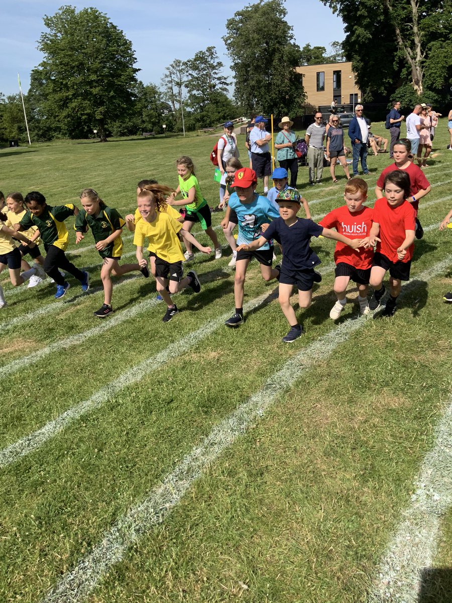 We had a splendid (but hot) time at Sports Day on Thursday last week! Here are a few action shots 🤩😮‍💨🥵