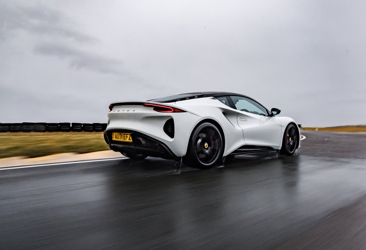 lotuscars's tweet photo. "Does it live up to expectations? Absolutely."

The Emira is @harrismonkey certified 👍

#emira #lotus #limitless #topgear https://t.co/eOsd1VM9hg