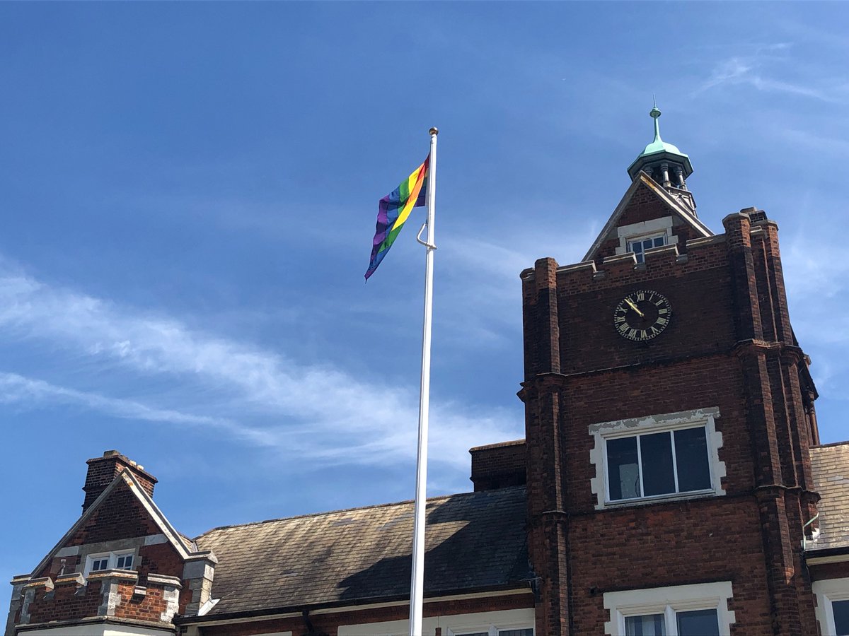 SWLSTG's tweet photo. 🏳️🌈 Our #Pride flag flying proudly at Springfield Hospital in celebration of #PrideMonth and our LGBTQIA+ staff, service users and communities.
At @SWLSTG, we're committed to #MakingLifeBetterTogether by putting equality, diversity and inclusion at the heart of everything we do. https://t.co/XKQoSl52Ok
