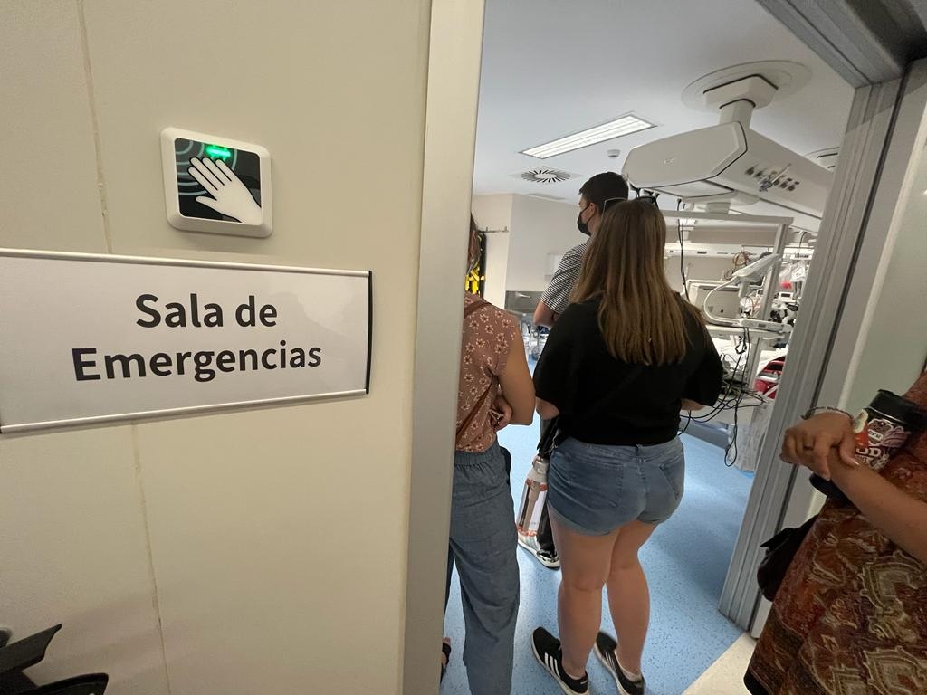 SemesterInSpain's tweet photo. One of the more unique opportunities we offer is the Spanish for Healthcare class. This is offered every spring, fall, and summer. Here we see pictures of their hospital tour!

Click the link in our bio to learn more! 

#sis #semesterinspain #sevilla https://t.co/RE9dhXee3c