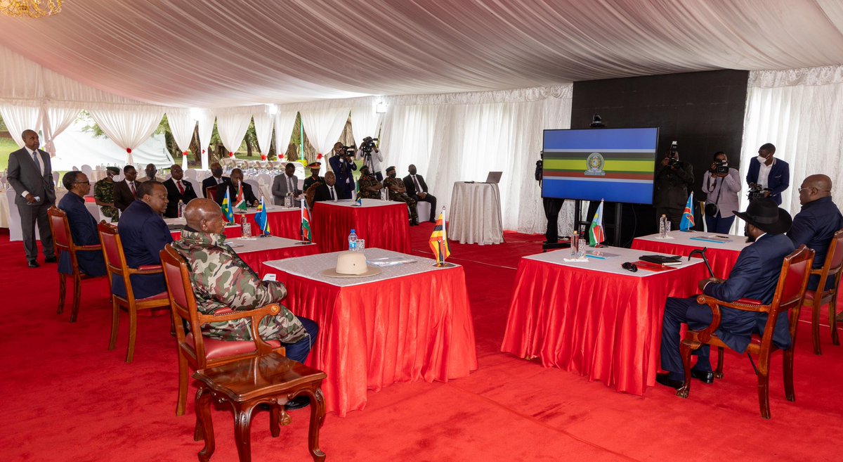 UrugwiroVillage's tweet photo. President Kagame is in Nairobi, Kenya for a conclave meeting on the security situation in eastern DRC hosted by EAC Chairperson Uhuru Kenyatta and attended by Presidents Museveni of Uganda, Ndayishimiye of Burundi, Salva Kiir of South Sudan and Tshisekedi of DRC. https://t.co/OsIQDT3UGe