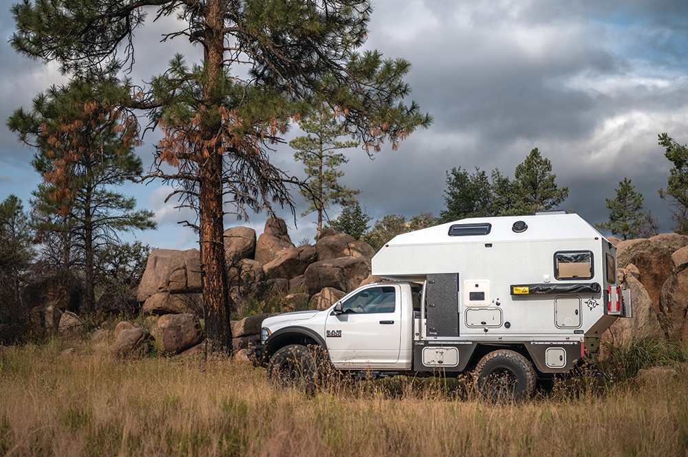 TreadOverland's tweet photo. THE AT OVERLAND ATERRA XL CAMPER
Would you take it on your next adventure?

https://t.co/LMQnERyHvA

⁠
📝📸: @exploreelements⁠
⁠
⁠
#adventurerig #adventureawaits #homeiswhereyouparkit #offroadtravel #overlandingnorthamerica #treadmagazine https://t.co/lnSuiMij8I