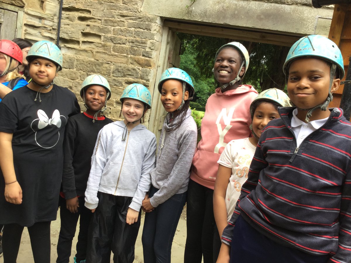 stcath_6rc's tweet photo. We had a great time at The Oakes last week - here are some pictures of what we got up to!  @TheOakes https://t.co/ZR2N2ow05G