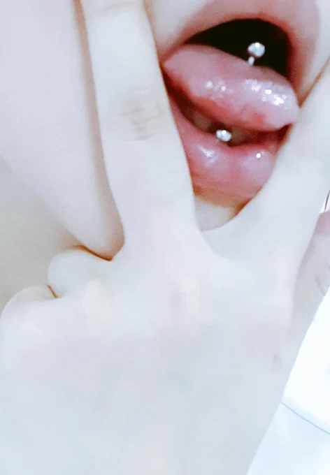 i have a tongue studMy 人間ギャラドス: you are right. but fuck you. 