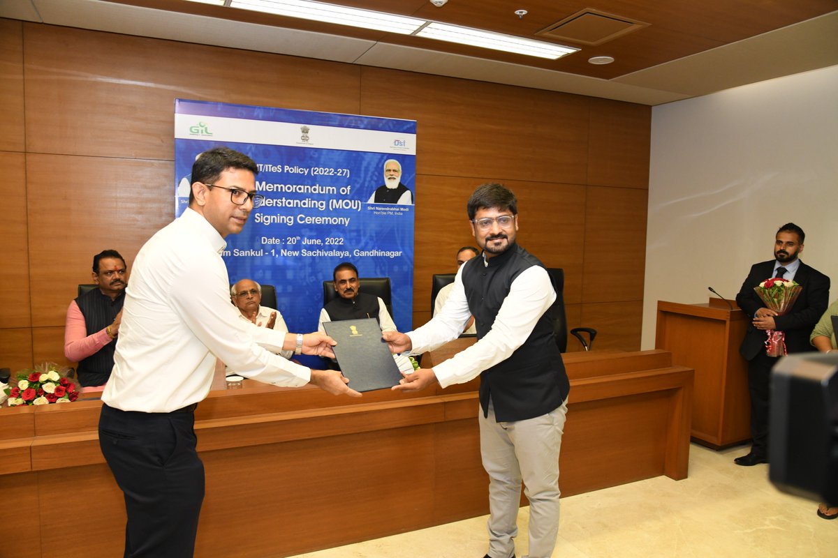 CMO Gujarat tweet media