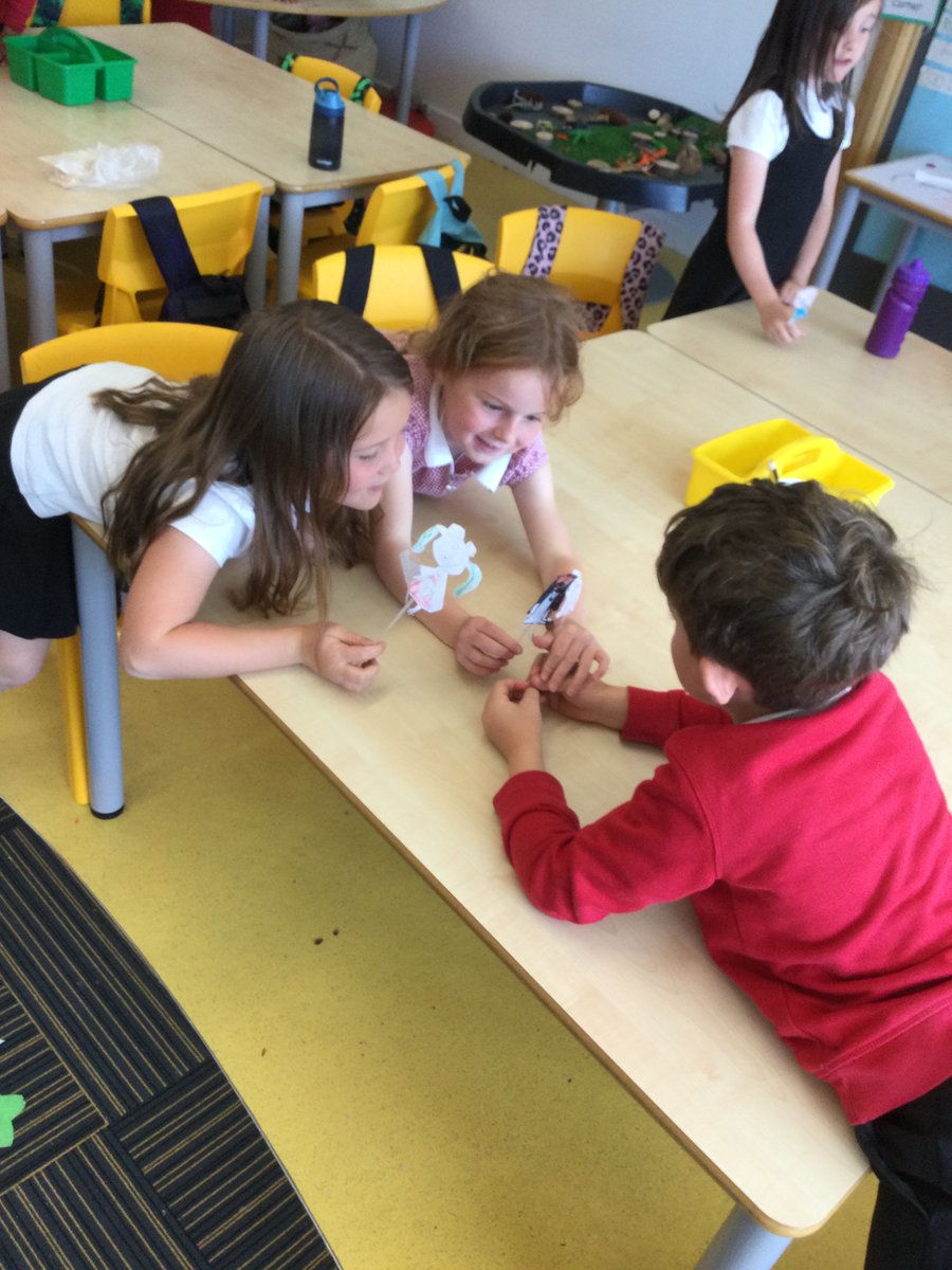 SchoolHillside1's tweet photo. #P2LWHillside have enjoyed making their own puppets and performing puppet shows to help them retell the story of The Magic Porridge Pot! https://t.co/5BH20XnlcP