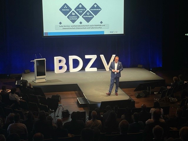 Der Wendepunkt bei <a href="/noz_de/">NOZ</a> und mh:n Medien war 2020 erreicht: Die absolute Zahl zahlender Nutzer steigt. Zielbild 2025 sind 250.000 zahlende digitale Abonnenten. Die positive Entwicklung kommt ganz klar aus Paid Content. <a href="/NicolasFROMM/">Nicolas L. FROMM</a> nennt transparente Zahlen auf der #beBETA2022