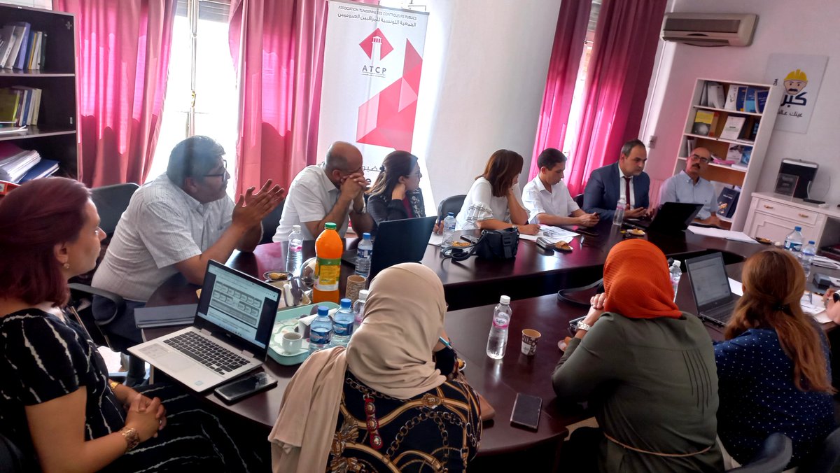 BouaichaSabrine's tweet photo. Le #monitoring est au cœur de l'engagement de l'AFH, la Poste et la CNAM pour réussir la mise en œuvre de la charte du citoyen; un outil pour améliorer la transparence &amp; la qualité des services publics en 🇹🇳
Projet de @OECDgov  avec le soutien de @UKinTunisia https://t.co/wqlcXKkWwN