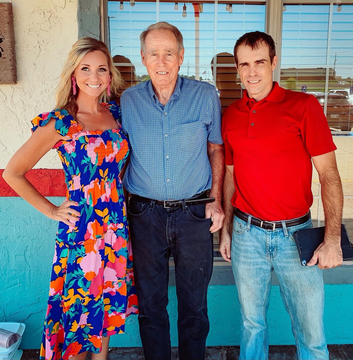 AmandaNall's tweet photo. I’m a day late on here but Happy Father’s Day to all the really great dads out there. We see you, we love you and we’re thankful for you. ❤️ https://t.co/w6nygV8gII