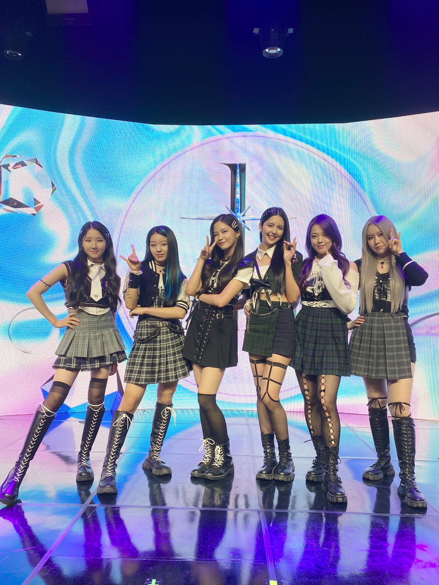 Lapillus Official 22 06 Debut Showcase Lapillus 라필루스 Hit Ya 힛야 T Co Kcdpatbgd2 Twitter