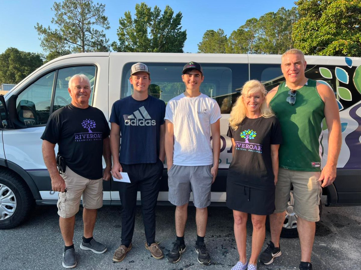 suwanneertc's tweet photo. Byron Chancey & Braxton Townsend are heading to Atlanta this morning to compete in SkillsUSA Nationals.
Good luck & we know you two will represent RIVEROAK well!
#GrowYourFutureWithUs
#GetThereFL
#CTEWorks
#fltechnicalcolleges
#Fltechcolleges
#earnacareerinayearfl https://t.co/xeDL38erx8