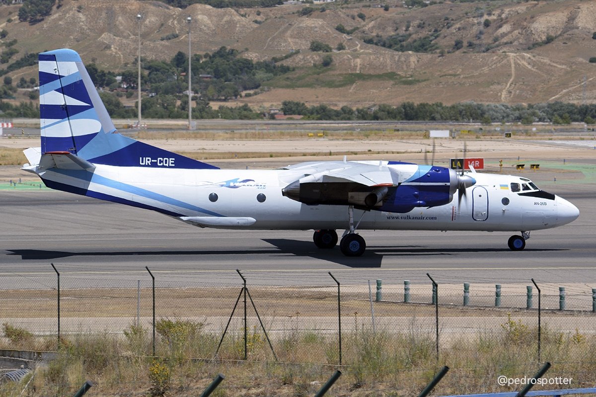 pedrospotter's tweet photo. Nueva 📷 del visitante dominical por #Barajas
#Antonov #An26B (UR-CQE) #VulkanAir #freigther #carguero
#avgeek #avgeeks #aviation #planespotting #spotter #aviationphotography #Ukraine
@senaleros @controladores @ctrl_plataforma #aviationlovers #aviationdaily #spotting https://t.co/mvvDy5xiOQ