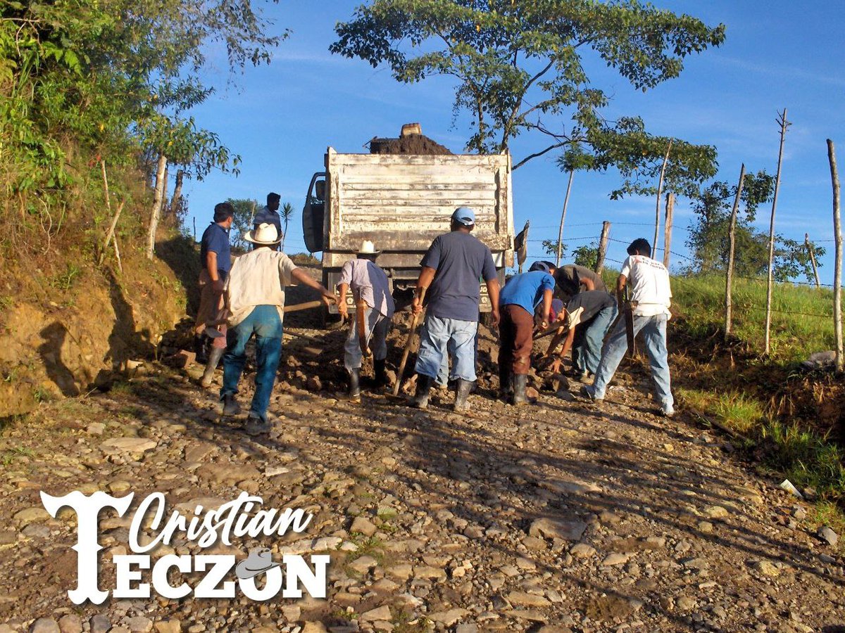 Si se descompone el motor, hay que bajarse a empujar.

Entre todos podemos hacer que las cosas sucedan. 

#ADarle 🤠!!!

Buenos días #Veracruz, Buenos días #México 🇲🇽!!!

🤠 👍🏾 🐴 👷🏾‍♂️ 🚧 🦺 🧱 🌏 ♻️