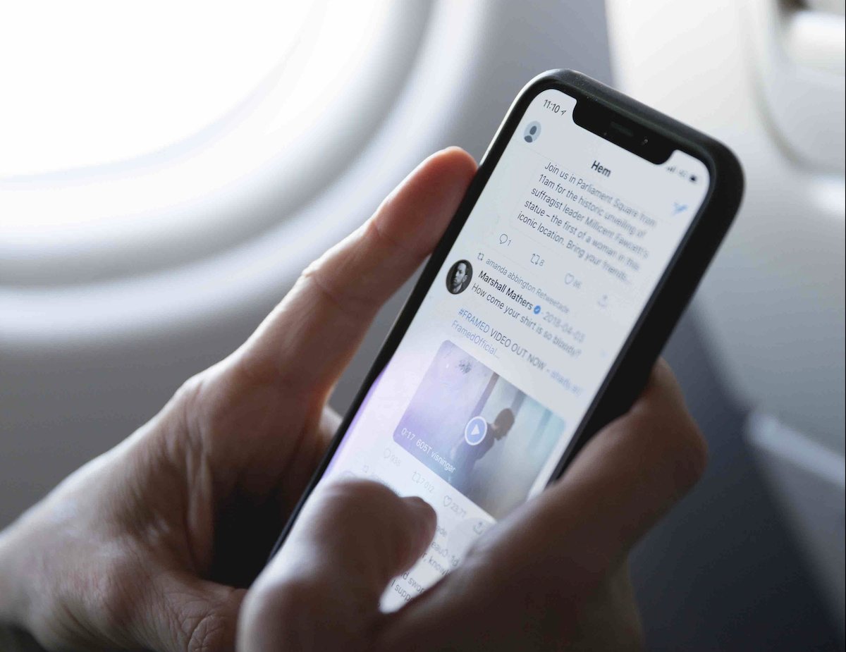 LLYC tweet media