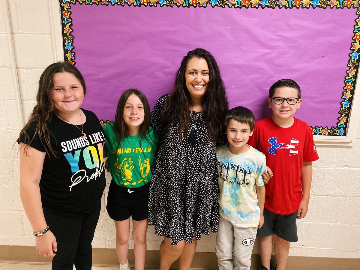 domenus1st's tweet photo. Kindergarten ➡️ 4th Grade! 😭💕 

Clapping out another group of my favorite humans today. It is so bittersweet. I can’t wait to see what they accomplish in middle school next year! https://t.co/ZsRjATaqZz