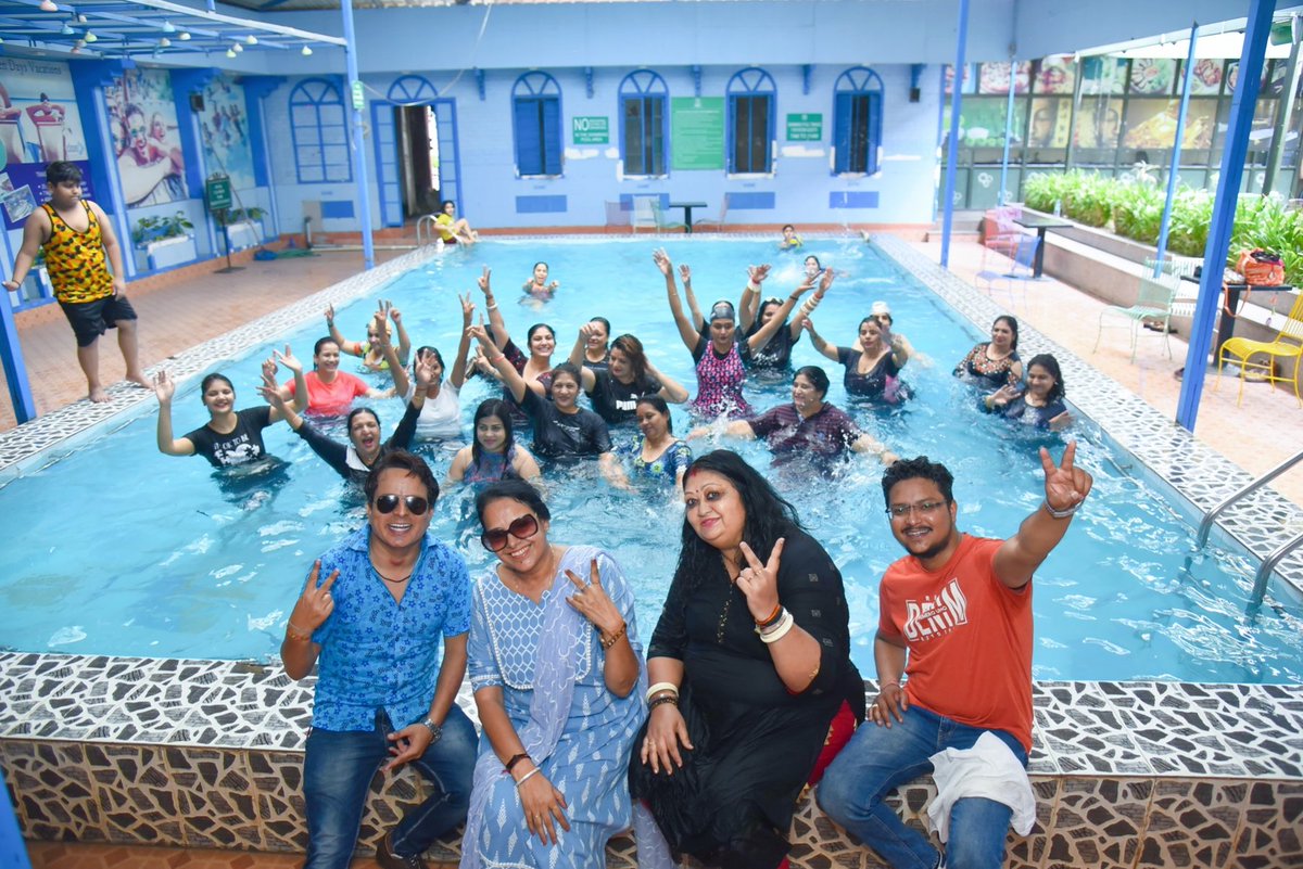 kapilrajkp's tweet photo. All about Mere Kaam Meri Pehchan Award Show With Pool Party Event at GDC Resort Jaipur. Many congratulations for the event success K K Salwi Ji 🙌🏻
#K7 #k7entertainment #featherweight #womensclub #awardshow #poolparty #poolevent #kapilraj #Jaipur https://t.co/1s4wPVW8ku