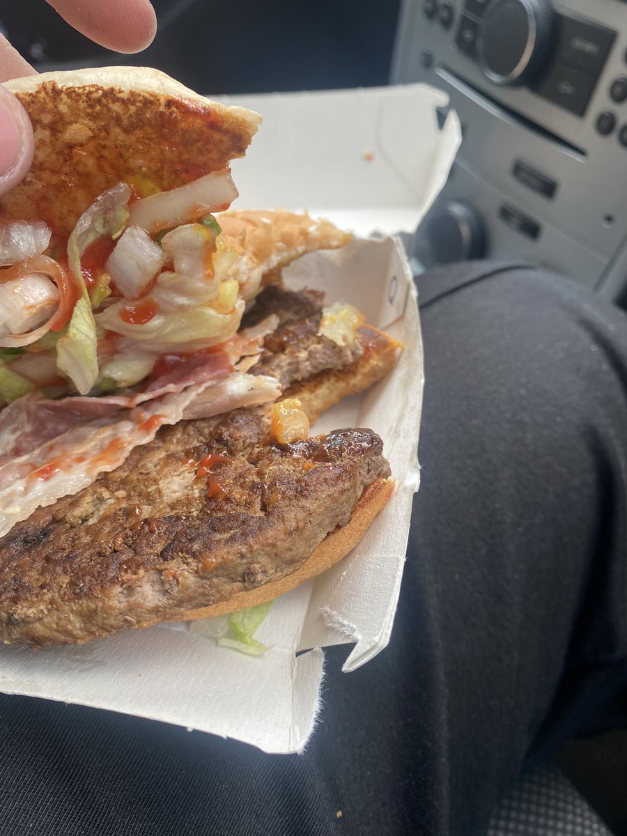 cwestonofficial's tweet photo. @McDonaldsUK funny looking Quarter Pounder with Cheese…. That doesn’t have any cheese … https://t.co/QhZLduz6JP