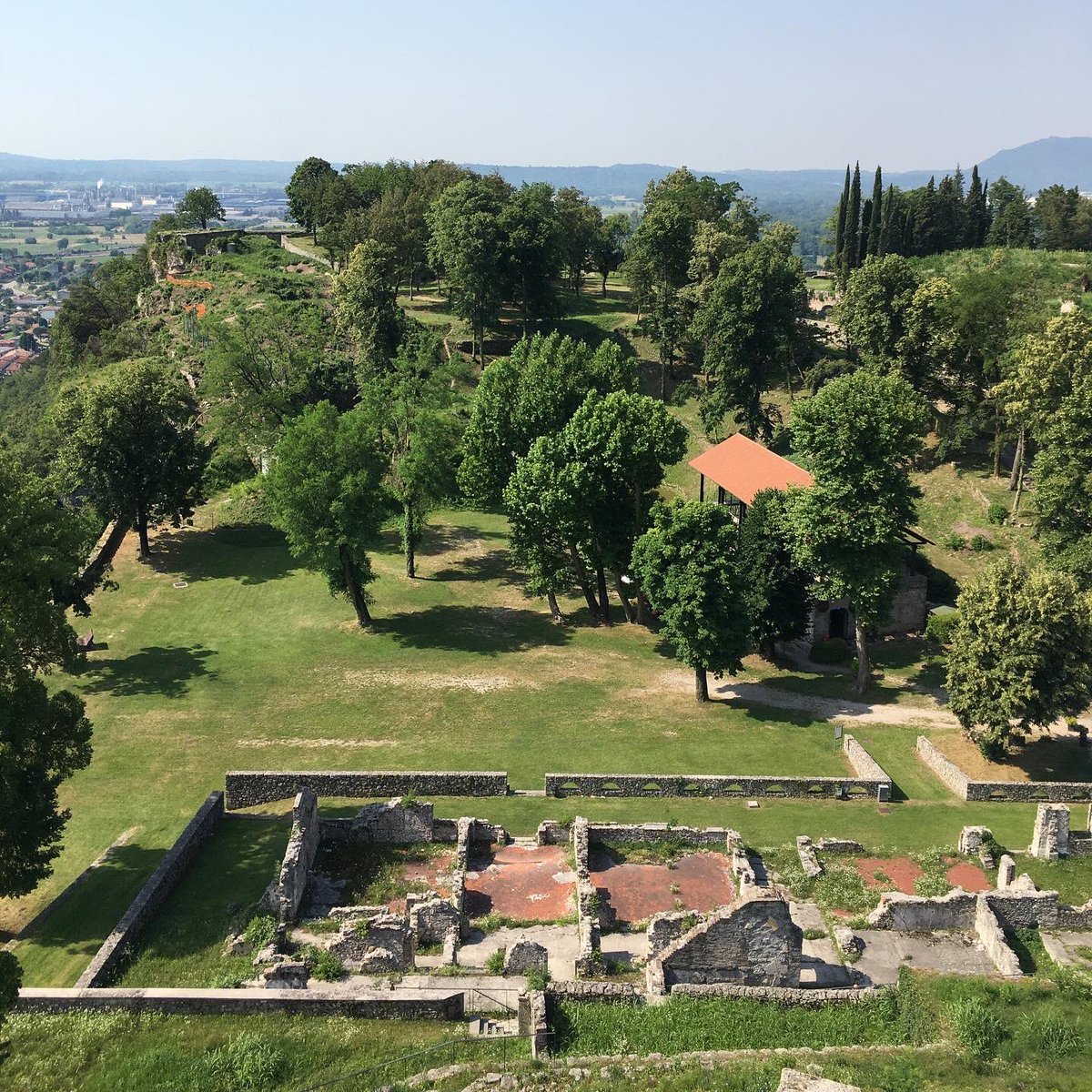 elefeli975's tweet photo. Ieri camminata al forte di Osoppo. 

#fvg #walking #igersfvg #storia https://t.co/PL4Z0f5SnT