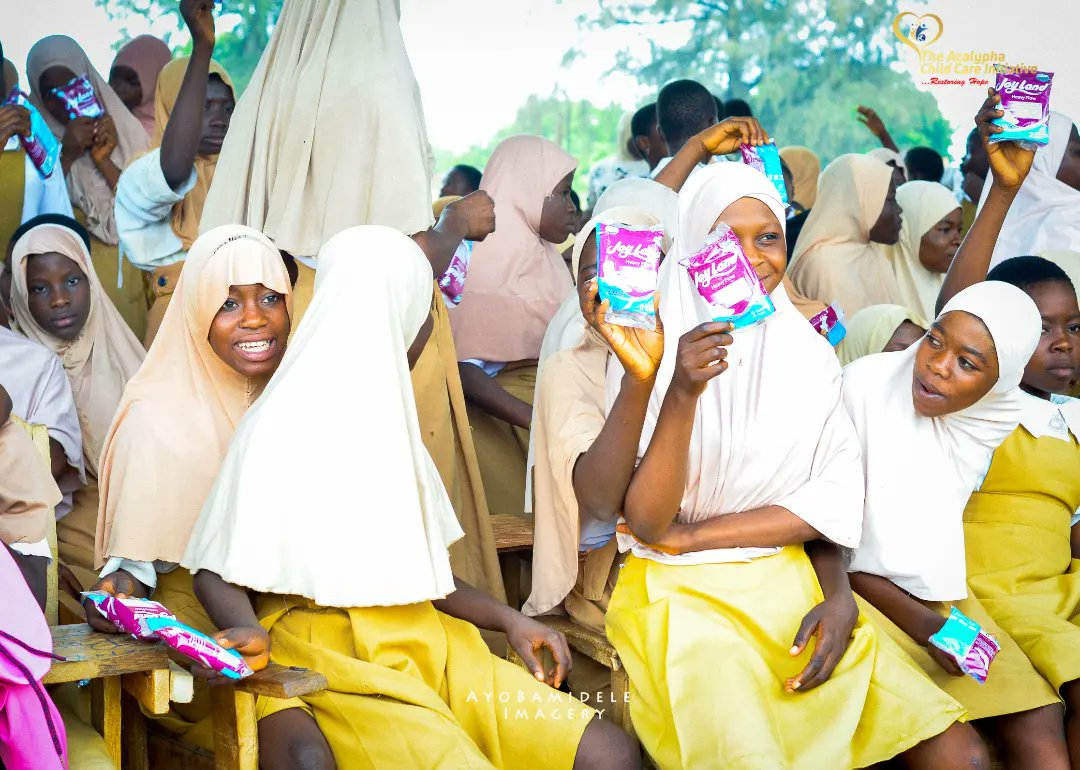 TACCInitiative's tweet photo. They got the training!
They got the pad to practice!
They can now have healthy menstrual flow!
Weldone to the TACCI family🥳🥳🥳🥳
#menstrualhealth
#menstrualhygiene
#menstruationmatters
#safeflow
#tacci
#restoringhope
#batified
#obedient
#atikulated
#pvc https://t.co/4VRUCMjd4X