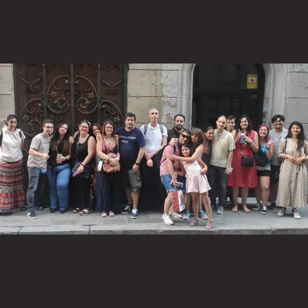JaviWilliams7's tweet photo. Barcelona!!
Gracias a la gente que siempre estáis presentes y formáis parte de un recuerdo tan único como el de estos días, fue toda una experiencia compartir la música y desvirtualizar tanta gente bonita.🥰🥰

#Barcelona #concert https://t.co/Y5oOQEbiM1