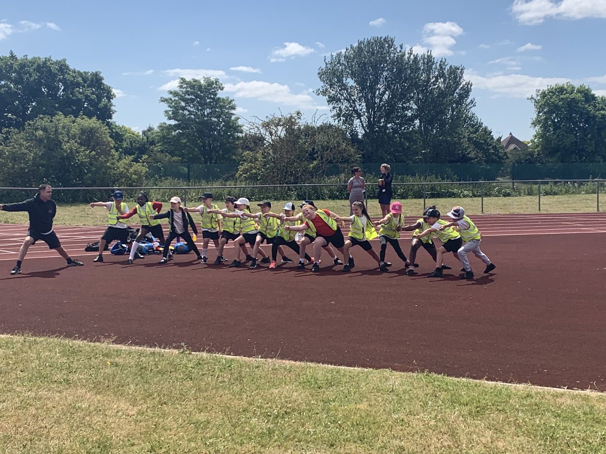 ThurrockSSP's tweet photo. Today we are celebrating the Commonwealth Games with our Thurrock CG Day! Children are taking part in a range of activities and having lots of fun! #tssp #schoolgames #cgday #commonwealthgames @YourSchoolGames @ActiveEssex https://t.co/Wu9yinwlRM