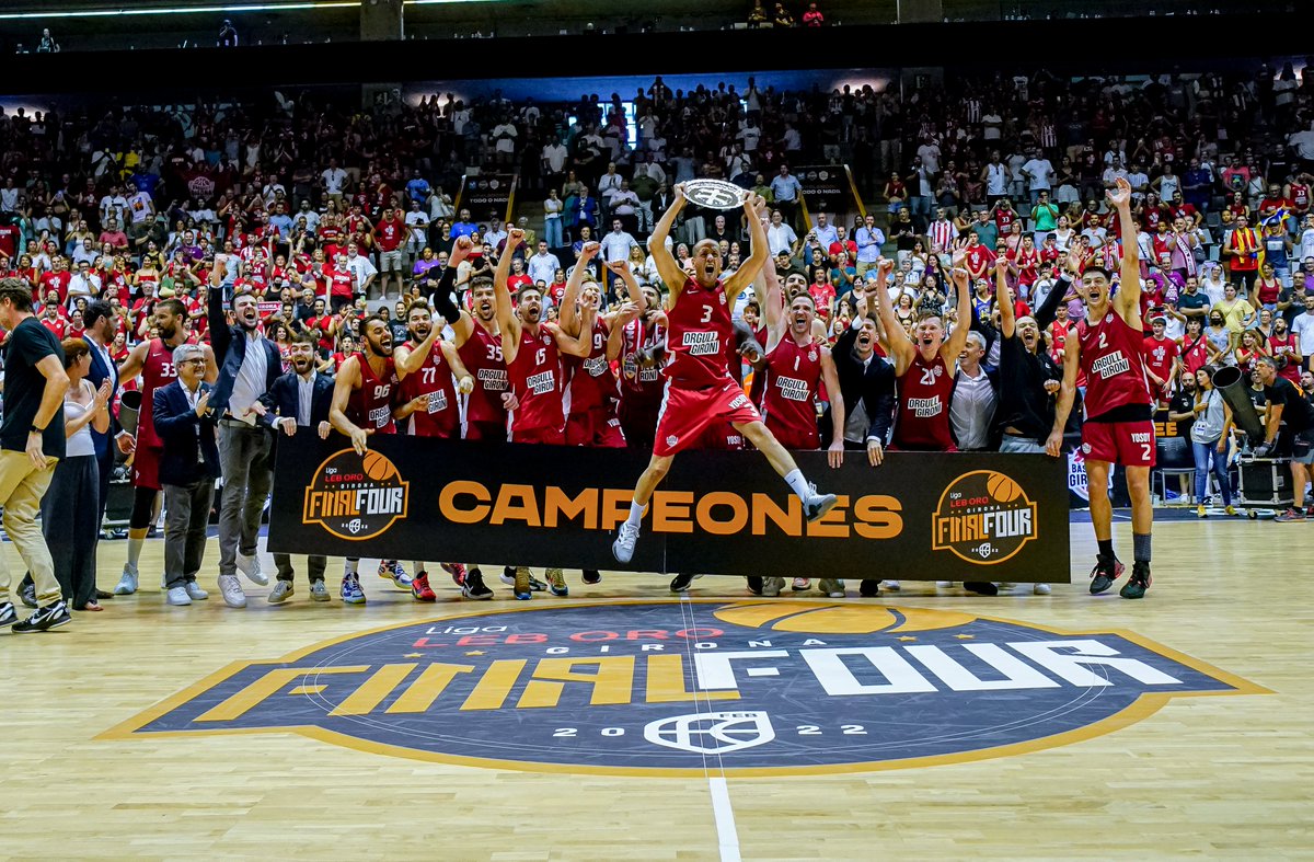 unigirona's tweet photo. L'esport de 𝓖𝓲𝓻𝓸𝓷𝓪 és... 😍
(defineix amb una paraula)😏

@cpagirona 
Spar @unigirona 
@BasquetGirona 

(1/2) https://t.co/3Cbhw1OX0x
