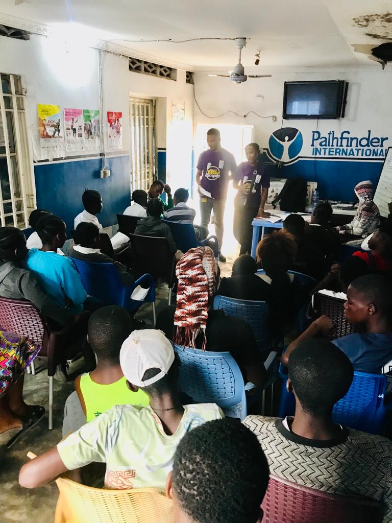 Si Jeunesse Savait (@tunawezacongo) on Twitter photo 💡#RetroDelaSemaine
"Mon Droit, Ma santé" c'est autour d c projet financé par Le Monde selon les femmes asbl que nous avons échangé le vendredi 17 juin avec les jeunes et adolescents du coin des jeunes de l'hôpital MALAIKA dans la commune d Ngiri-Ngiri
<a href="/LeMSLF/">Le Monde selon les femmes</a>
#MonDroitMaSanté 💡#RetroDelaSemaine
"Mon Droit, Ma santé" c'est autour d c projet financé par Le Monde selon les femmes asbl que nous avons échangé le vendredi 17 juin avec les jeunes et adolescents du coin des jeunes de l'hôpital MALAIKA dans la commune d Ngiri-Ngiri
<a href="/LeMSLF/">Le Monde selon les femmes</a>
#MonDroitMaSanté