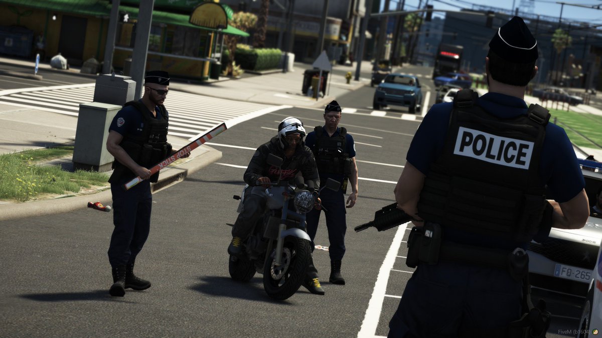 StudiosDCPJ's tweet photo. 🏍 #AntiRodéo Hier, les effectifs du Service d'Ordre Public étaient mobilisés pour mener une opération anti-rodéos. 
 7⃣ véhicules contrôlés, 1⃣ défaut de permis et 1⃣ véhicule volé. #Simulation https://t.co/kt83Y4zMJy