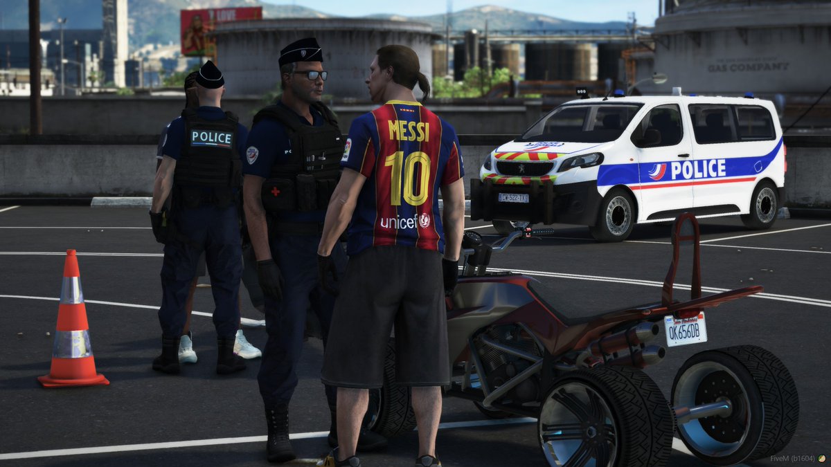 StudiosDCPJ's tweet photo. 🏍 #AntiRodéo Hier, les effectifs du Service d'Ordre Public étaient mobilisés pour mener une opération anti-rodéos. 
 7⃣ véhicules contrôlés, 1⃣ défaut de permis et 1⃣ véhicule volé. #Simulation https://t.co/kt83Y4zMJy