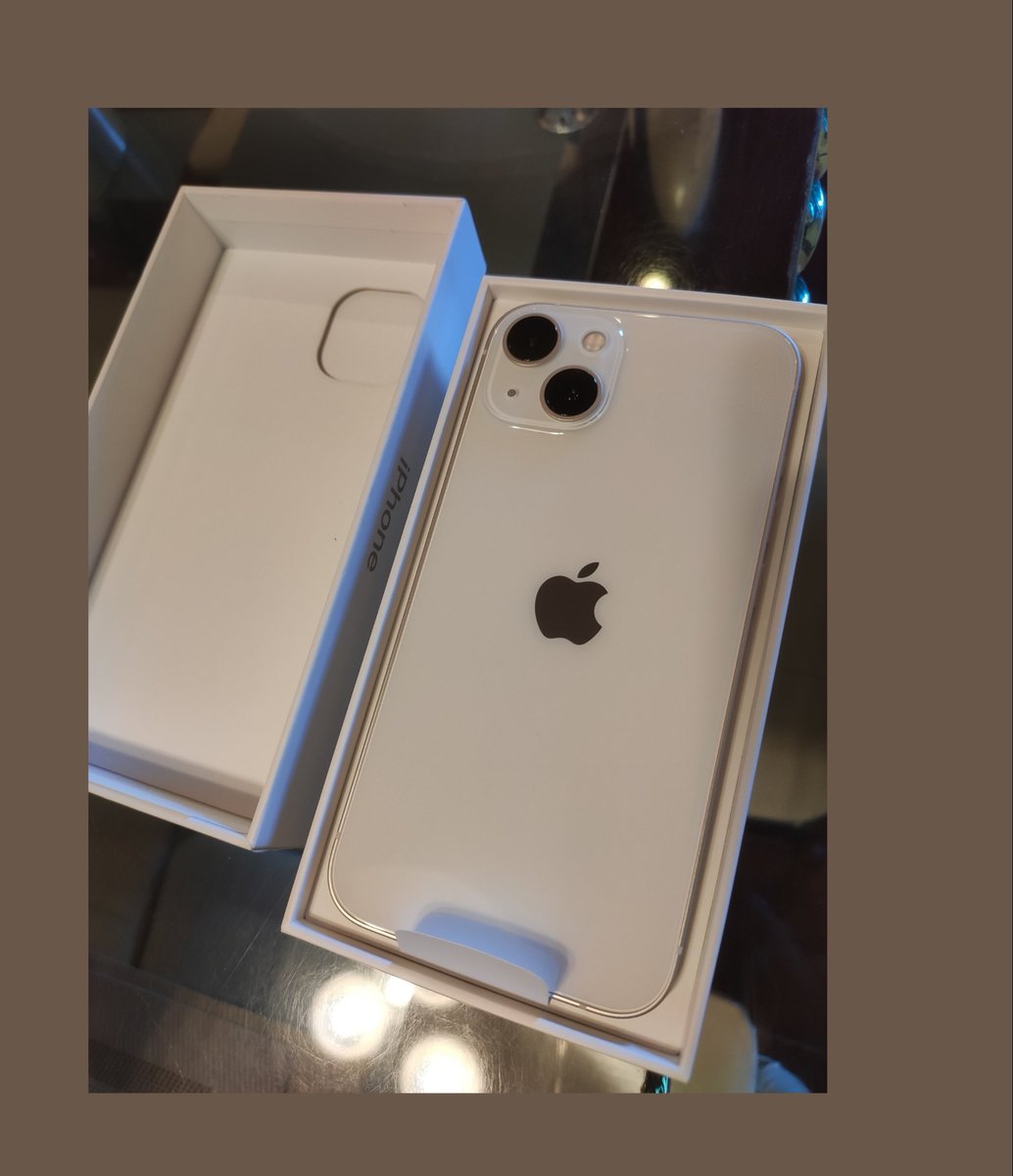 hwareaz's tweet photo. I feel so happy!!! My parents bought me a new phone~ I can finally vote and stream without pausing any of my work 🥹 https://t.co/8bZrvzYsnr