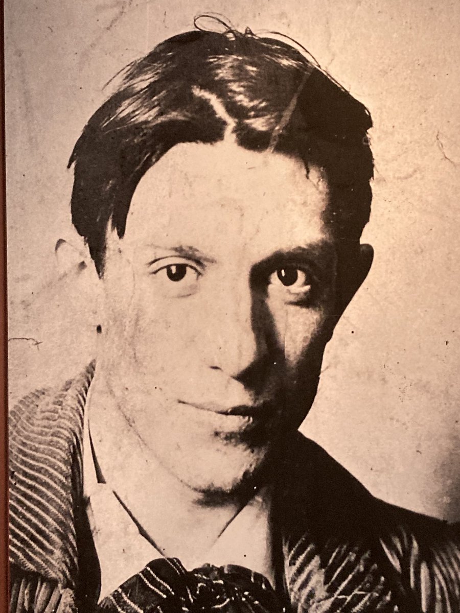 Laura Scott tweet media