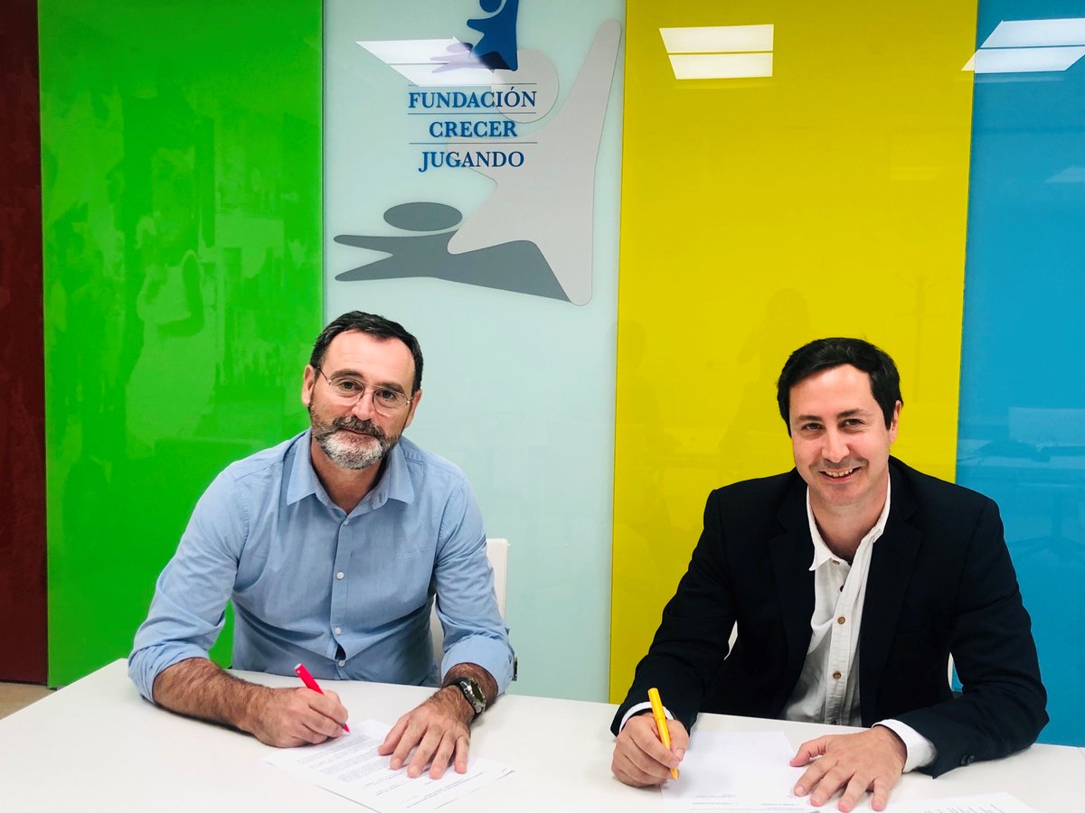 #MailBoxesEtcEspaña  será punto de recogida de esta campaña. Encuentra el más cercano aquí:  comparteyrecicla.com 
Para ello han firmado un convenio de colaboración con #FundacionCrecerJugando. ¡Gracias por vuestra ayuda y trabajo!