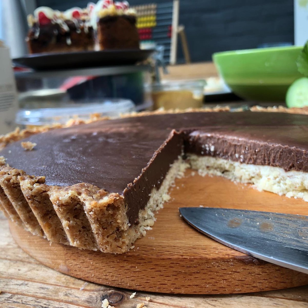 vanJenni_nl's tweet photo. * taste testing *
chocolate - coconut cream on an almond crust
•
#vanjenni #tilburg #vlaai #tart https://t.co/UNKn8XLdgA