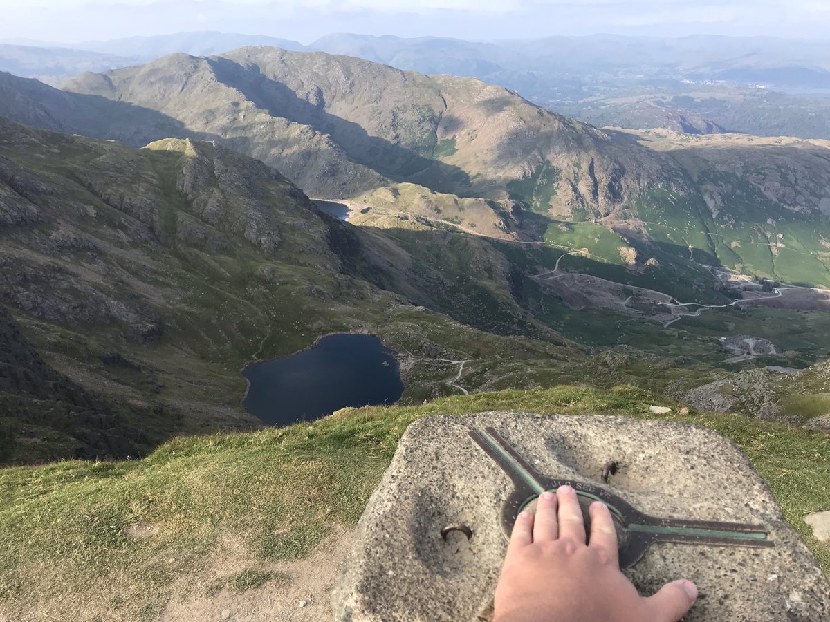 ProudHoppers's tweet photo. Barrow is located in the SW corner of Cumbria next to the stunning Lake District, but in 1972 they were still in Lancashire as the county boundaries hadn’t been changed. Nearby is the highest point in old Lancashire - the ‘Old Man of Coniston’, which I had to visit for the views https://t.co/lQsBqYnbRA