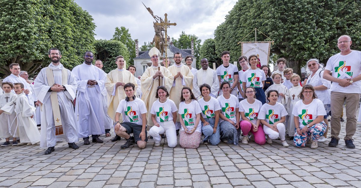 Lors des #ordinations du 19 juin, les ambassadeurs des #JMJ du <a href="/Diocese44/">Diocèse de Nantes</a> se sont retrouvés avant de partir à la rencontre des jeunes de #LoireAtlantique