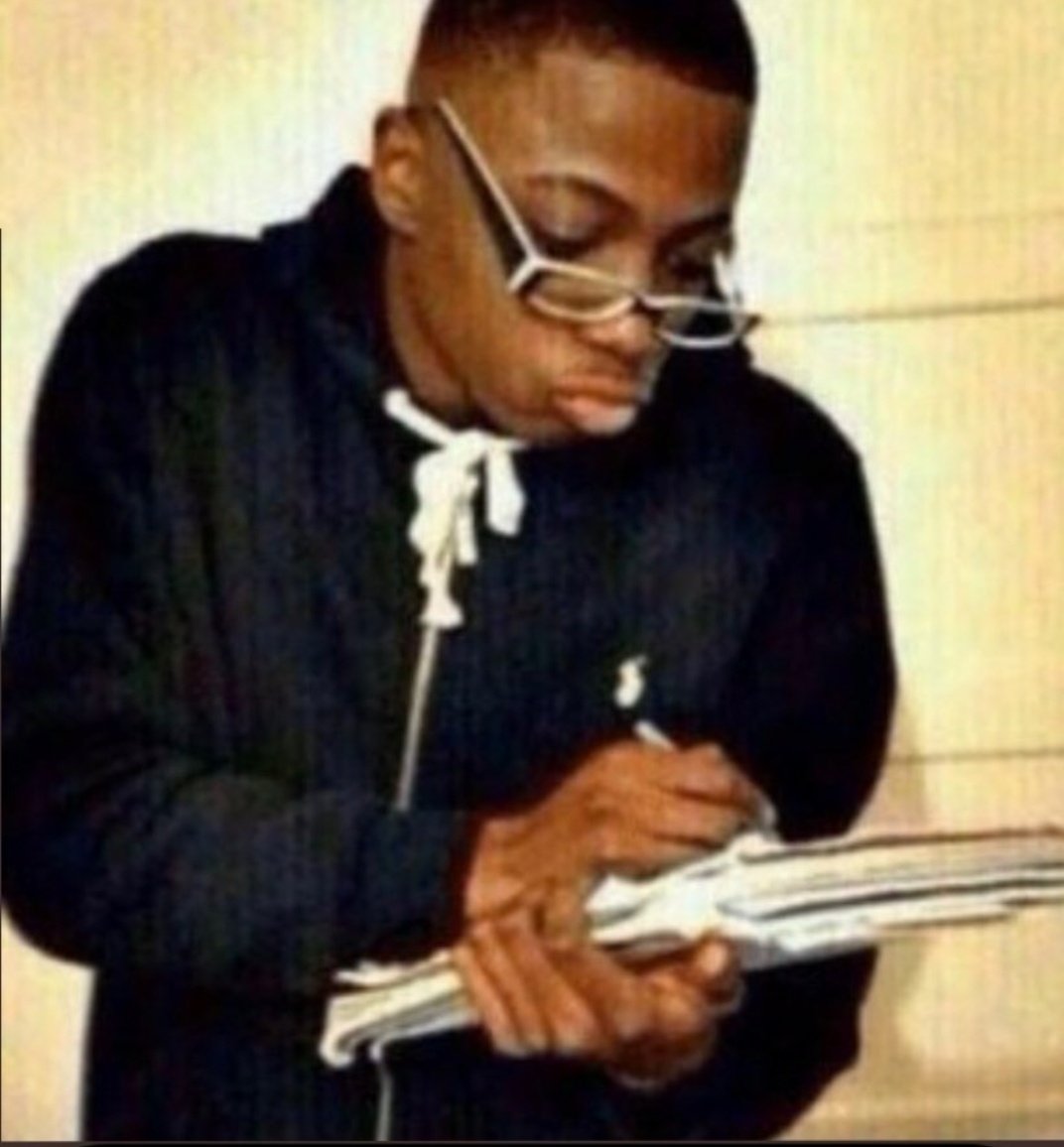 zozoneee's tweet image. Me pretending like ik what I was doing on those chemistry calculation questions
#gcses2022 #gcsechemistry #aqa