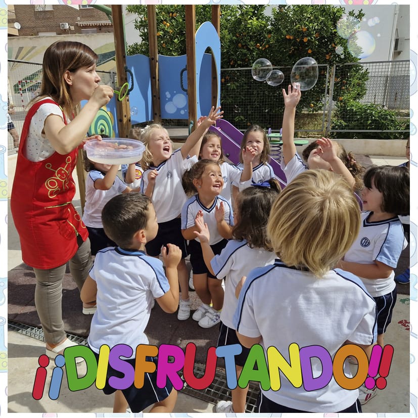 milagrosablanca's tweet photo. A los niños de 3 años les encanta experimentar con la ciencia. Han disfrutado mucho realizando diferentes experimentos. ¡Pequeños pero grandes científicos! 👩‍🔬🧪🔎. Una manera divertida de aprender jugando. #Colegioshhcc #EducacionVicenciana https://t.co/MLYBs0Pxqv